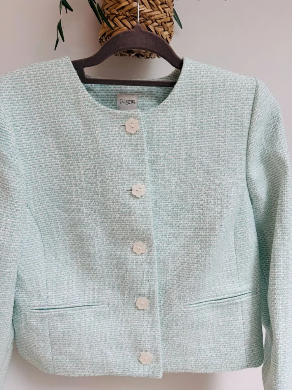NWT J Crew Tweed Blazer with Flower Button Detail Sz 6